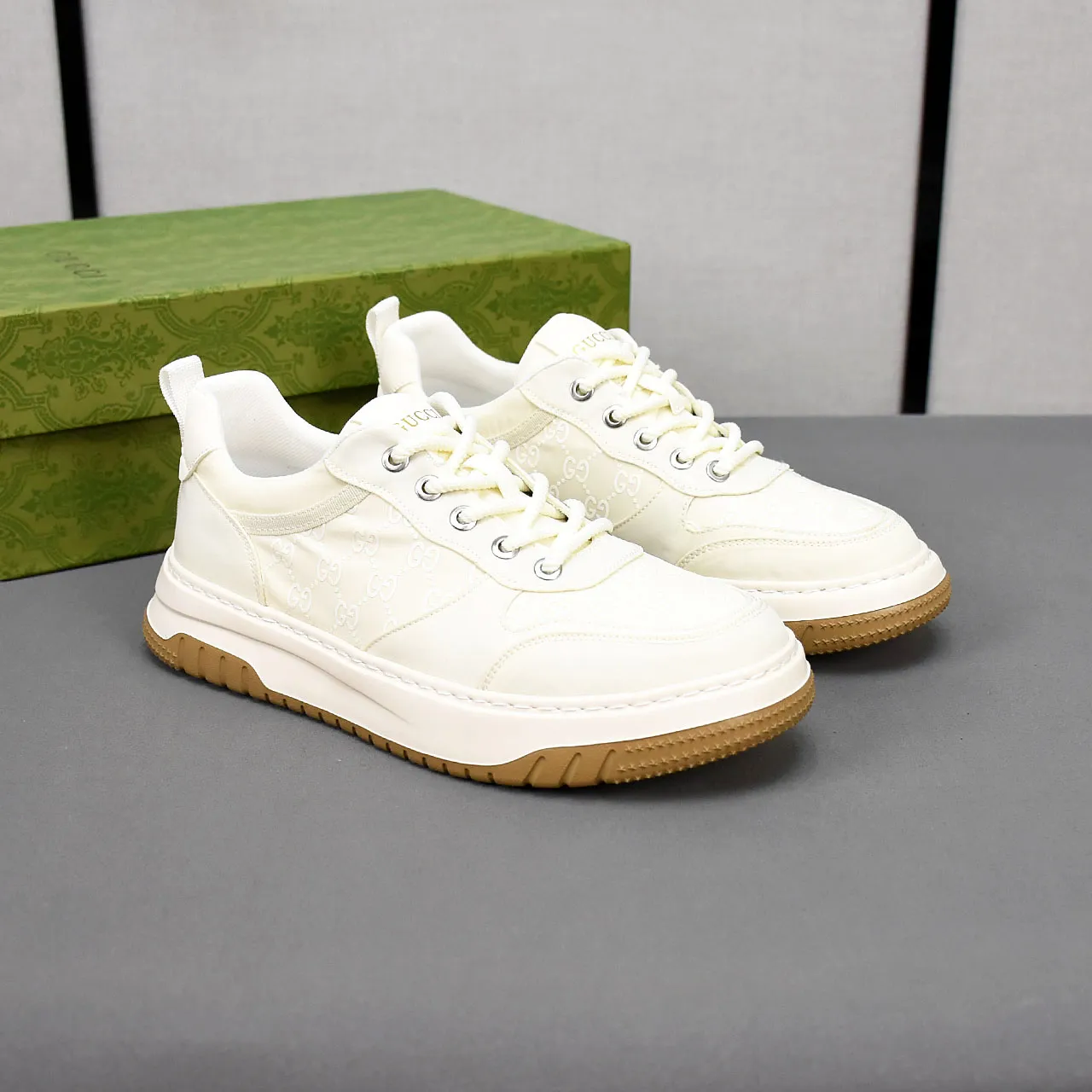 PP400👟👟👟Gucci【Gucci】Fashionable lace-up cloth shoes, uppers made of breathable fabric, rubber foam soles, men's size 39-44.